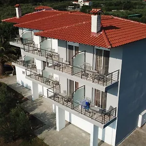 κάντε κράτηση εδώ