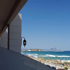 κάντε κράτηση εδώ